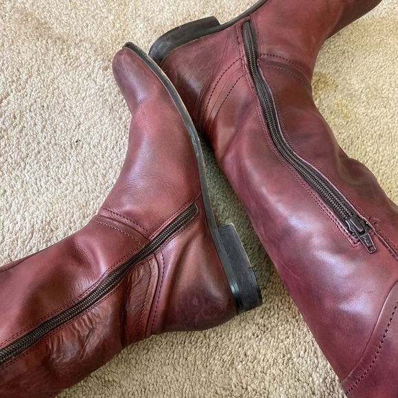 Women's Burgundy Heeled Boots - Picture 3 of 9